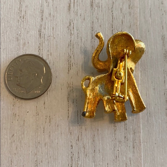 Vintage elephant brooch - Picture 4 of 4